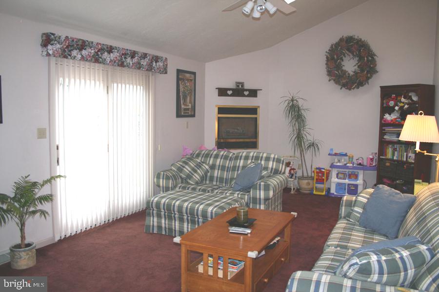 205 Kings Cross Circle Lititz, PA 17543 - Photo 6 of 9