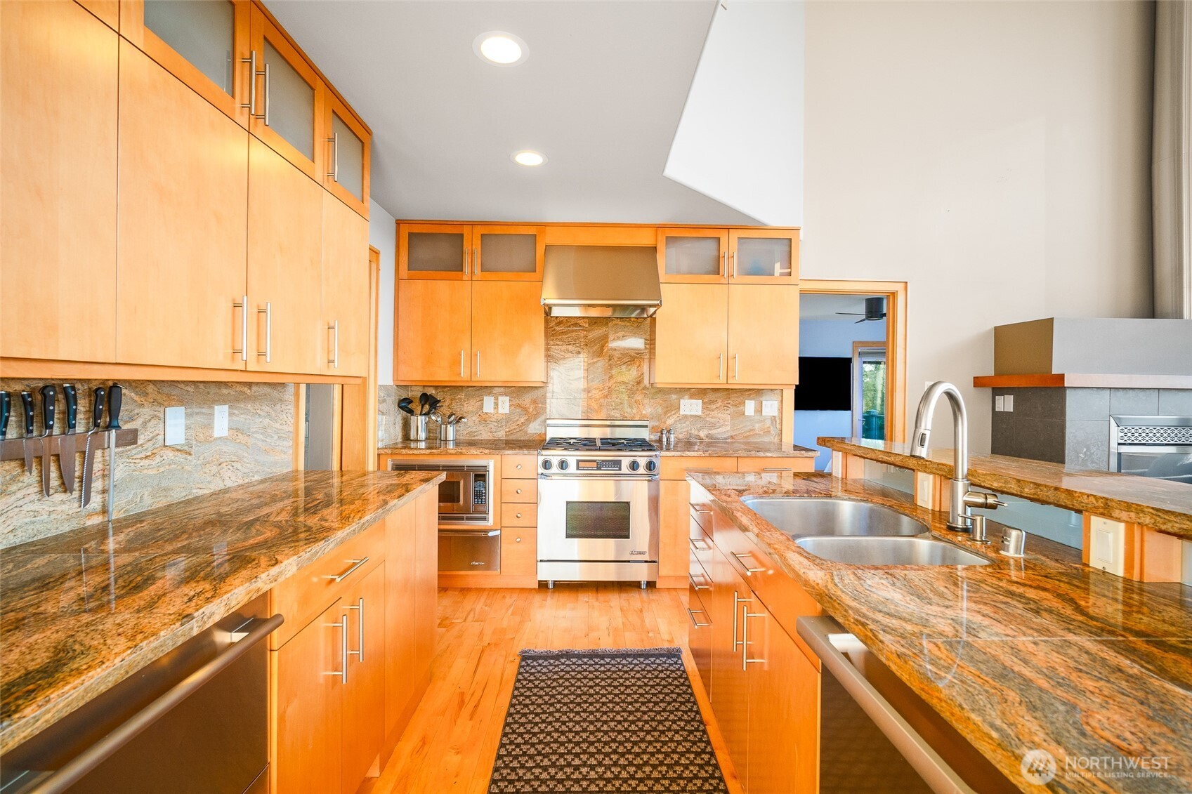 106 North State Street Bellingham, WA 98225 - Photo 16 of 40