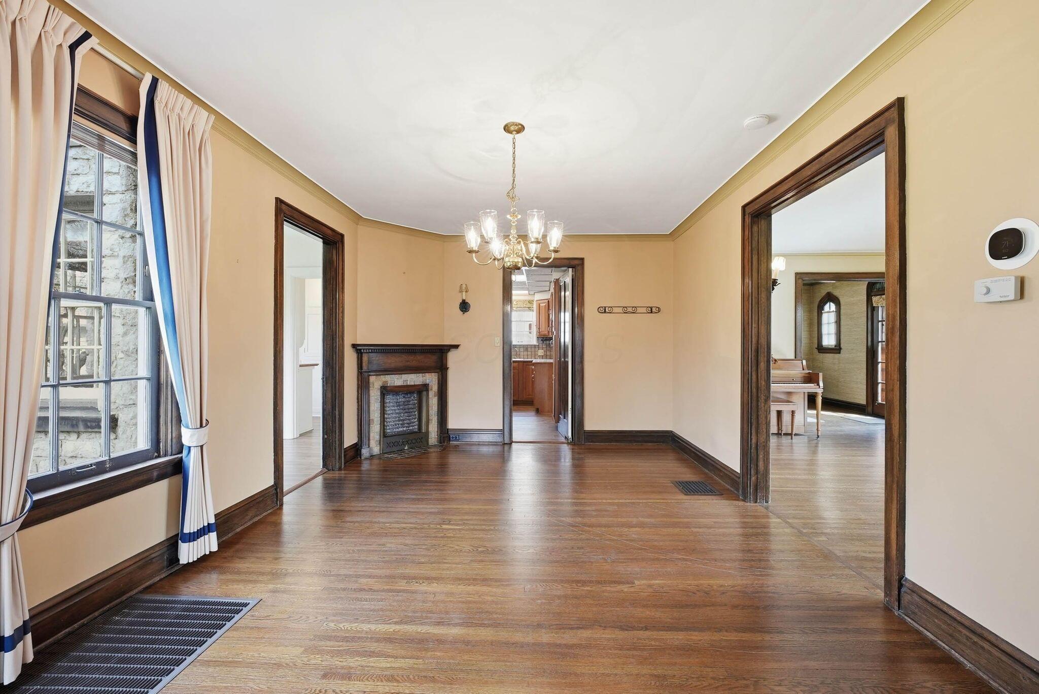 2448 Sherwood Road Columbus, OH 43209 - Photo 9 of 83 8-web-or-mls-2448-sherwood-rd