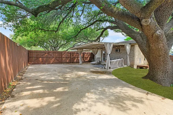 $349,000 | 3902 Stillmeadow Drive, Bryan, TX 77802