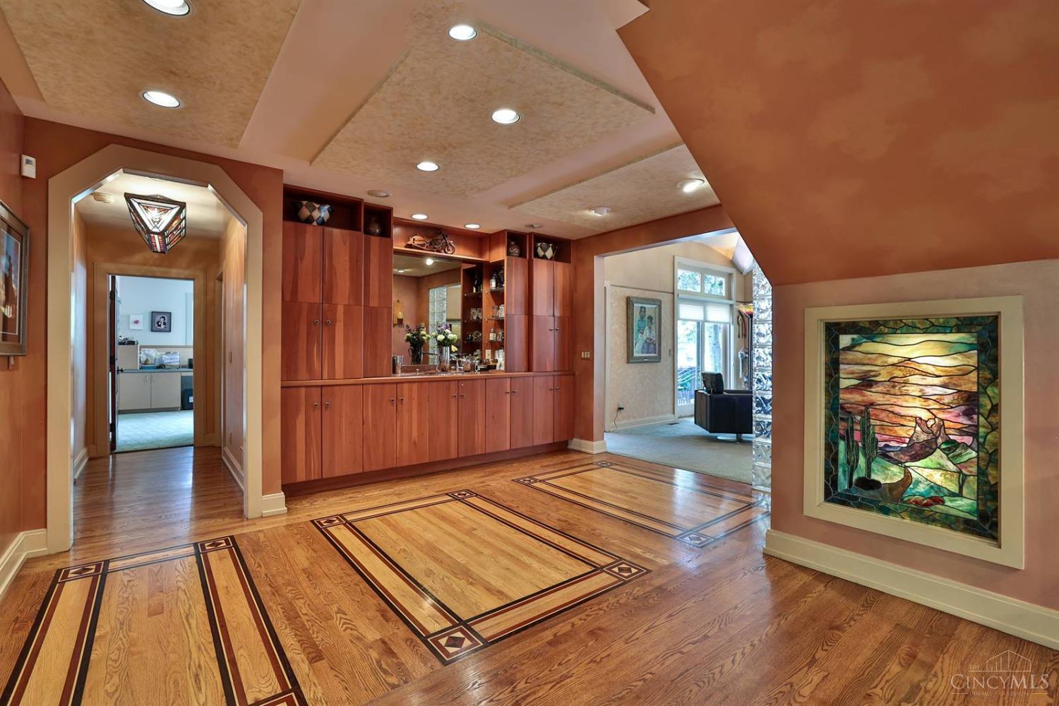 7100 Knoll Road Amberley, OH 45237 - Photo 23 of 50 Gallery Image 23