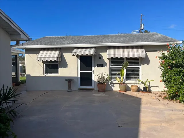 a view of a house with porch