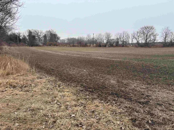 $225,000 | Xxxx Il Rt 173, Harvard, IL 60033