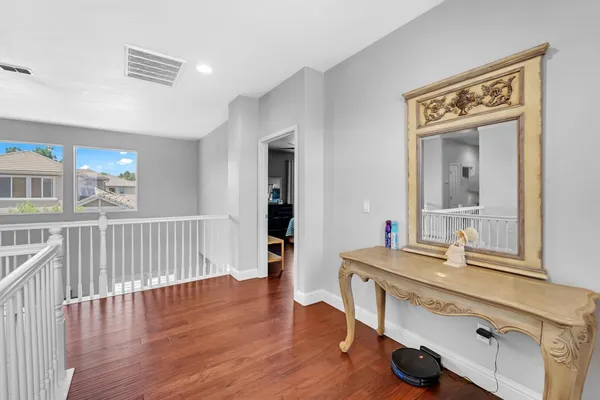 a view of livingroom with furniture