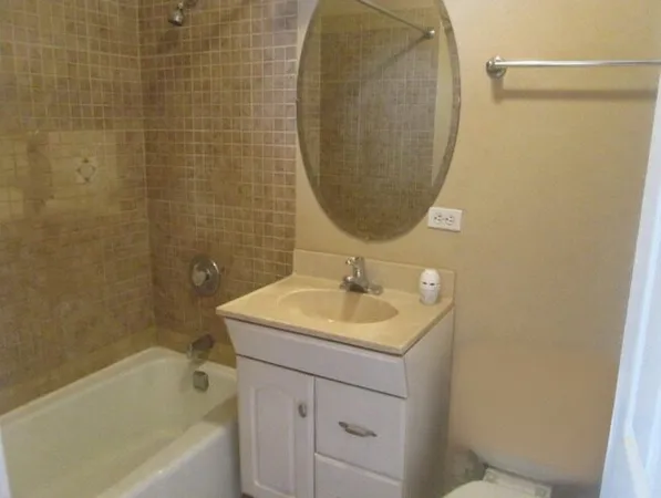 $26,000 | 4300 West Ford City Drive, Unit 708, Chicago, IL 60652
