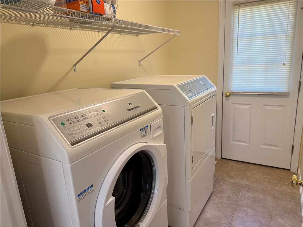 20 Casey Lane Coventry, RI 02816 - Photo 9 of 21