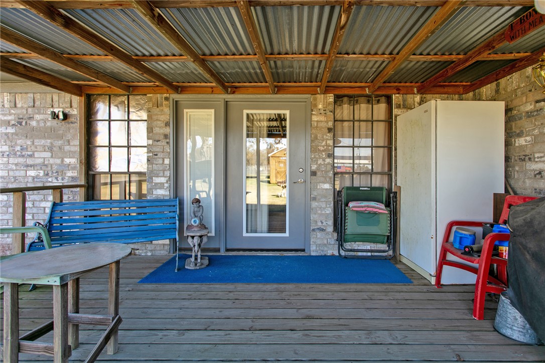 409 Morgan Street Franklin, TX 77856 - Photo 24 of 40 a view of livingroom with furniture wooden floor and windows
