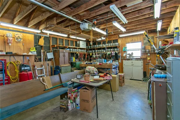 an aerial view of a tennis court