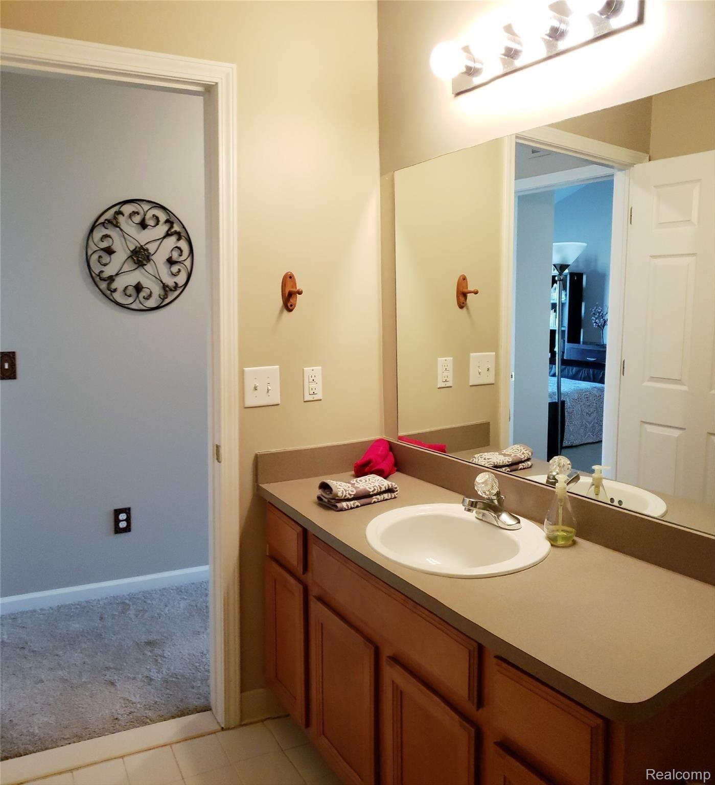 45571 Heather Ridge Drive Macomb, MI 48044 - Photo 24 of 37 20191212_143433.jpg