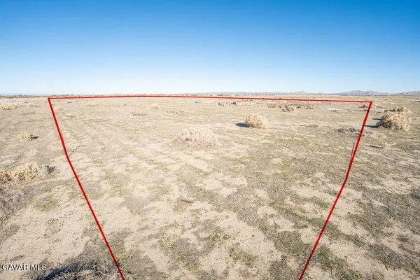 $195,000 | K8 96 Cor Avenue East, Lancaster, CA 93535