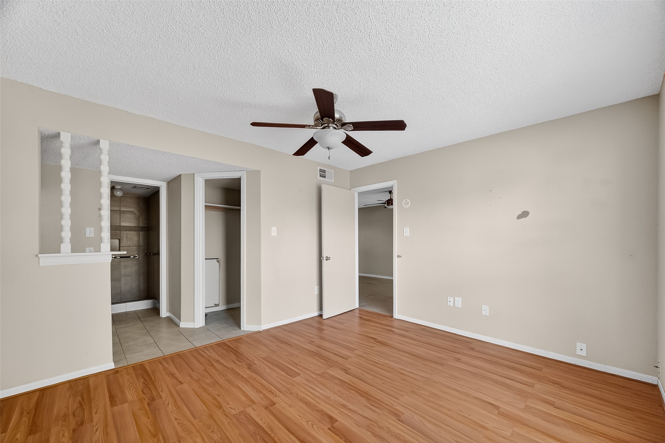 1505 Ward Road, Unit 214 Baytown, TX 77520 - Photo 13 of 33 Master Bedroom
