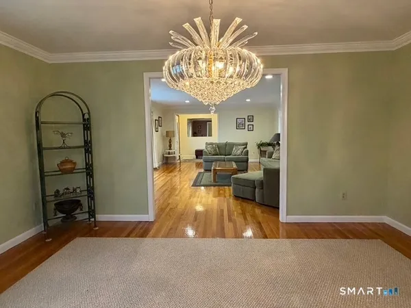 $3,500 | 16 Clearview Drive, Woodbridge, CT 06525