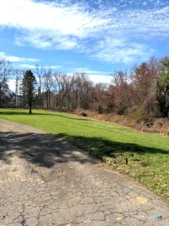 $3,500 | 16 Clearview Drive, Woodbridge, CT 06525