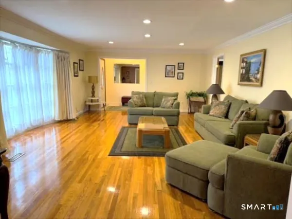 $3,500 | 16 Clearview Drive, Woodbridge, CT 06525