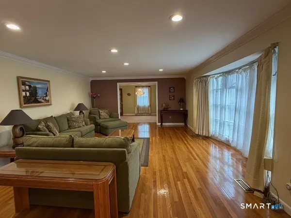 $3,500 | 16 Clearview Drive, Woodbridge, CT 06525