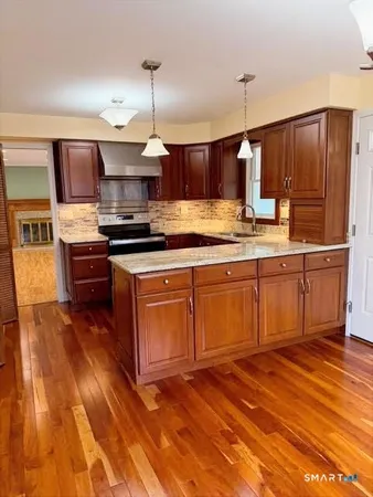 $3,500 | 16 Clearview Drive, Woodbridge, CT 06525