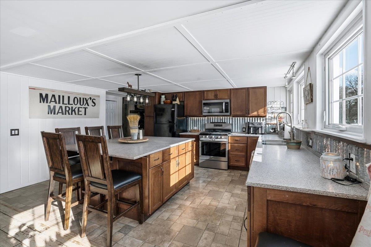 131 Cross Road Weare, NH 03281 - Photo 12 of 60