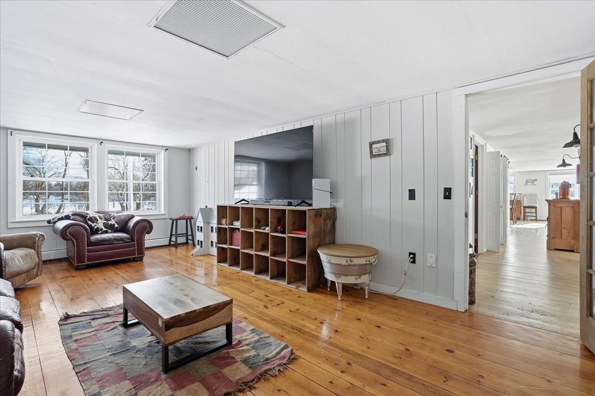 131 Cross Road Weare, NH 03281 - Photo 17 of 60