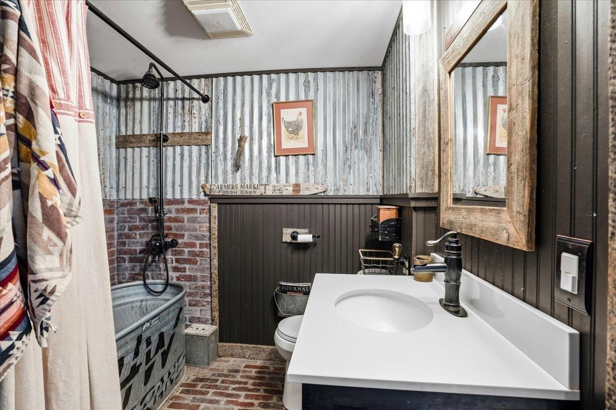 131 Cross Road Weare, NH 03281 - Photo 22 of 60