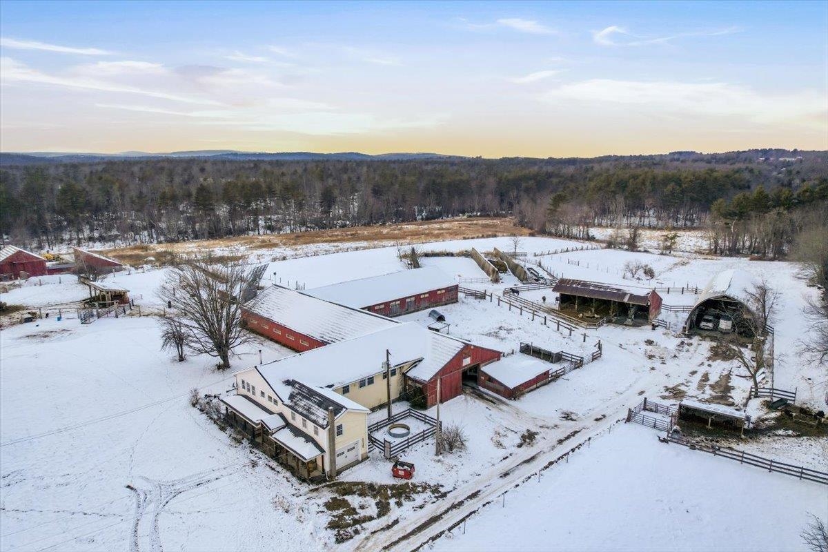 131 Cross Road Weare, NH 03281 - Photo 5 of 60