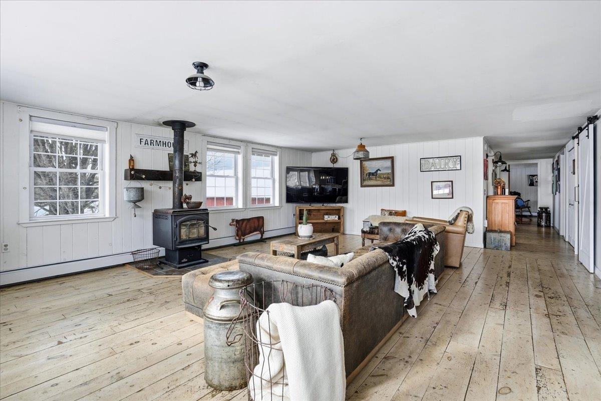 131 Cross Road Weare, NH 03281 - Photo 9 of 60