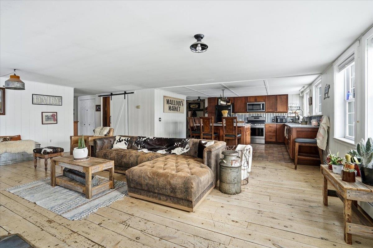 131 Cross Road Weare, NH 03281 - Photo 10 of 60