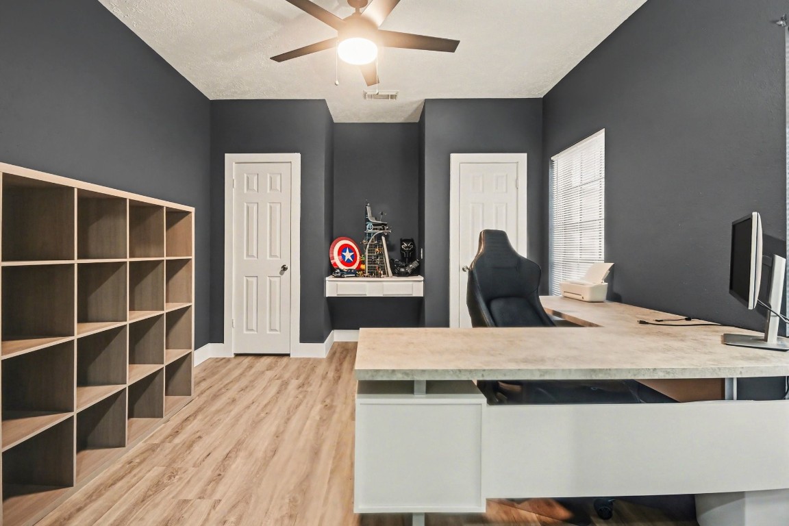 4206 River Ranch Drive Pasadena, TX 77505 - Photo 12 of 38 Home Office or 5th Bedroom