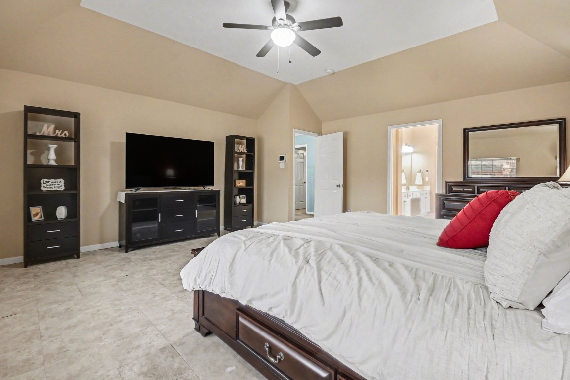 4206 River Ranch Drive Pasadena, TX 77505 - Photo 22 of 38 Lots Of Room!