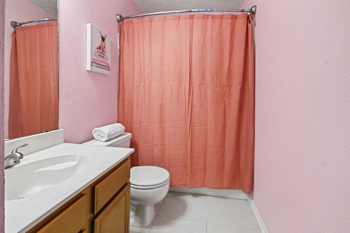 4206 River Ranch Drive Pasadena, TX 77505 - Photo 26 of 38 New Vanity Lights and Fixture