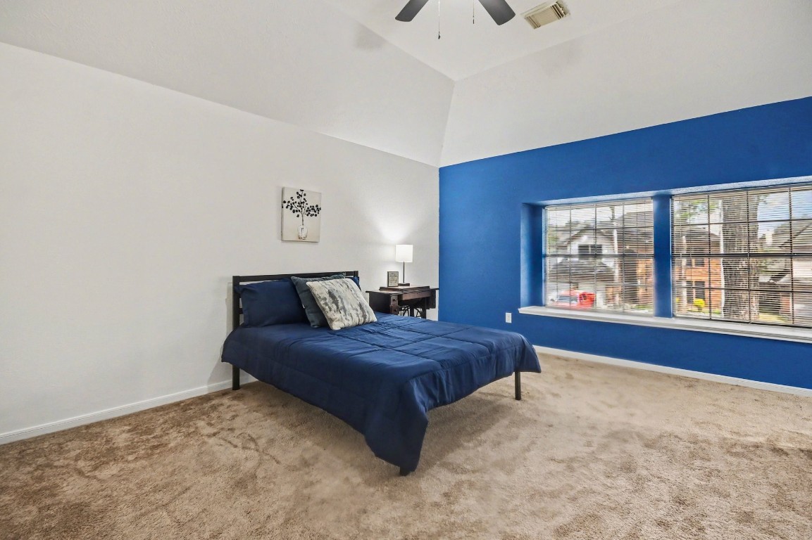 4206 River Ranch Drive Pasadena, TX 77505 - Photo 28 of 38 Oversized Bedroom W/Walk-In Closet and Built In Desk Space