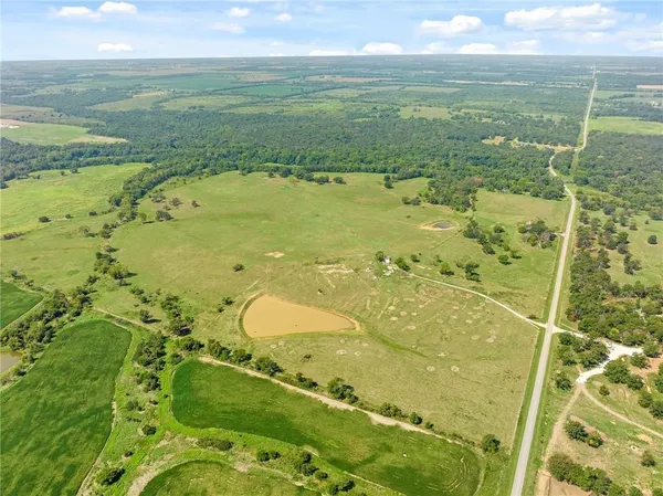 $9,562,000 | 20886 East B Highway, Sheldon, MO 64784
