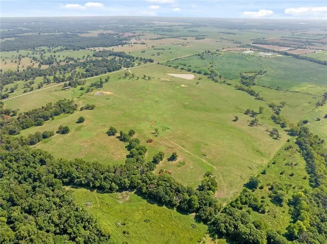 $9,562,000 | 20886 East B Highway, Sheldon, MO 64784