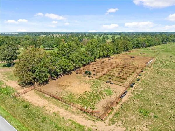 $9,562,000 | 20886 East B Highway, Sheldon, MO 64784