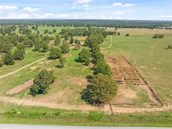 $9,562,000 | 20886 East B Highway, Sheldon, MO 64784