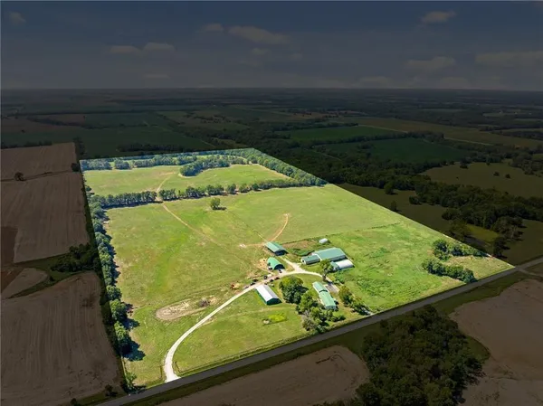 $9,562,000 | 20886 East B Highway, Sheldon, MO 64784