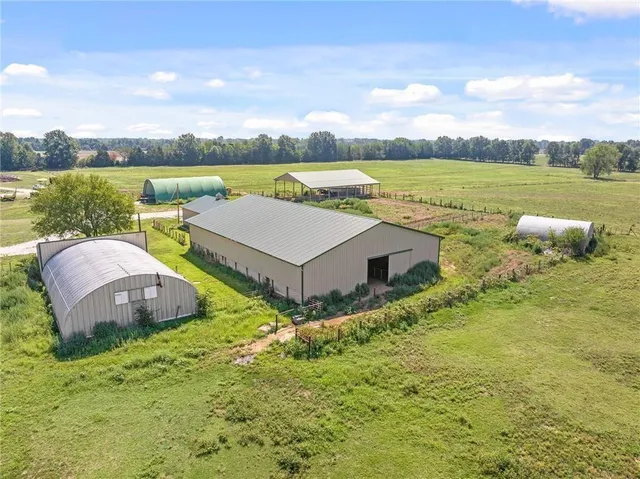 $9,562,000 | 20886 East B Highway, Sheldon, MO 64784