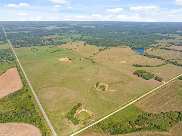 $9,562,000 | 20886 East B Highway, Sheldon, MO 64784