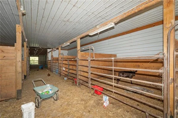 $9,562,000 | 20886 East B Highway, Sheldon, MO 64784