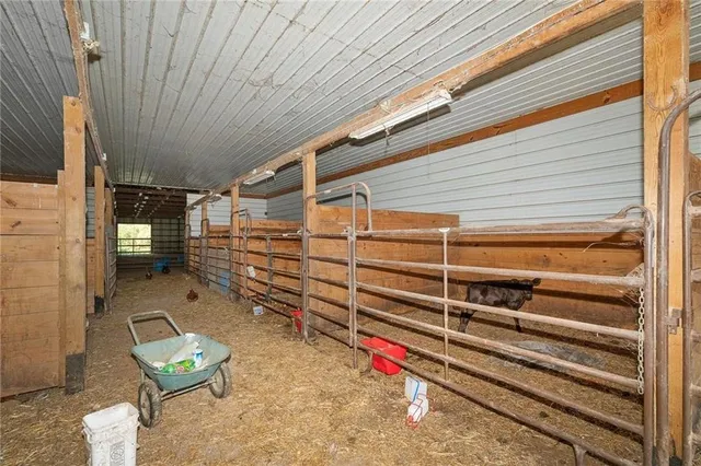 $9,562,000 | 20886 East B Highway, Sheldon, MO 64784