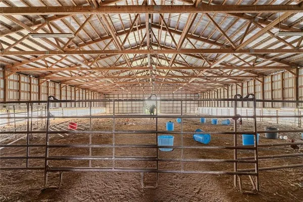 $9,562,000 | 20886 East B Highway, Sheldon, MO 64784