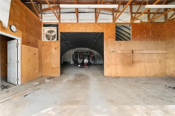 $9,562,000 | 20886 East B Highway, Sheldon, MO 64784