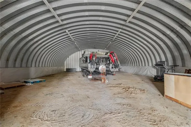 $9,562,000 | 20886 East B Highway, Sheldon, MO 64784