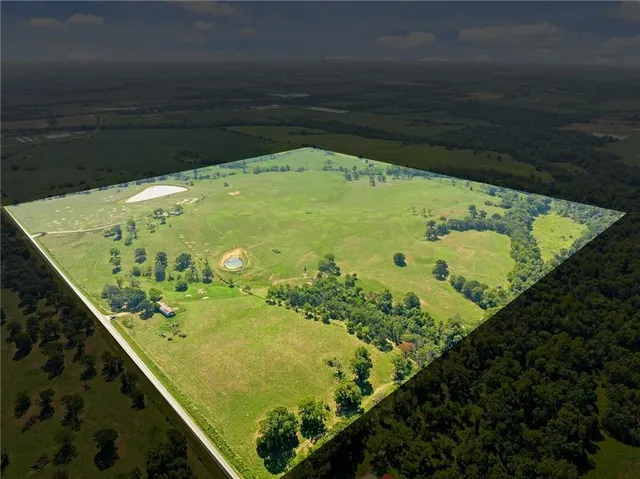 $9,562,000 | 20886 East B Highway, Sheldon, MO 64784