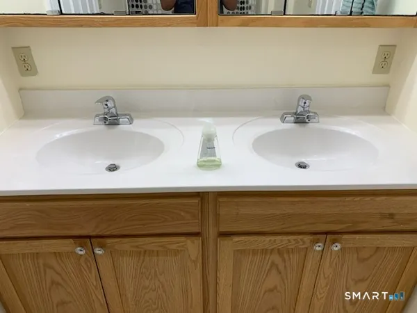 $2,350 | 19 Hawthorne Drive, Unit 188, New London, CT 06320