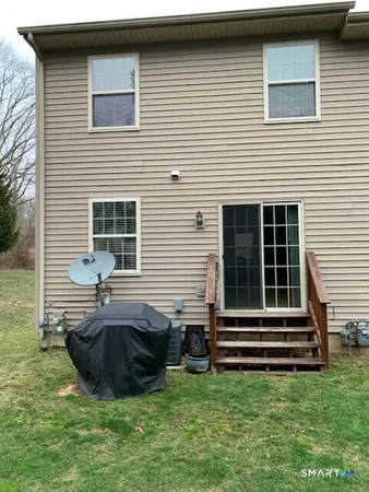 $2,350 | 19 Hawthorne Drive, Unit 188, New London, CT 06320