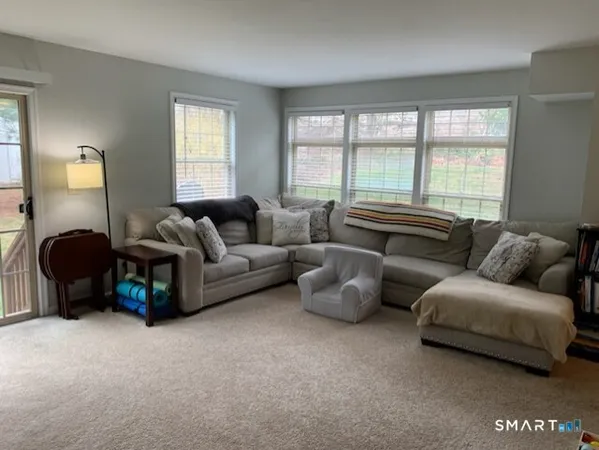 $2,350 | 19 Hawthorne Drive, Unit 188, New London, CT 06320