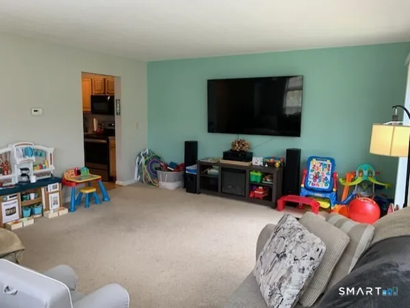 $2,350 | 19 Hawthorne Drive, Unit 188, New London, CT 06320