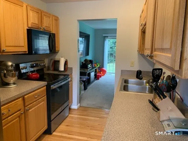 $2,350 | 19 Hawthorne Drive, Unit 188, New London, CT 06320