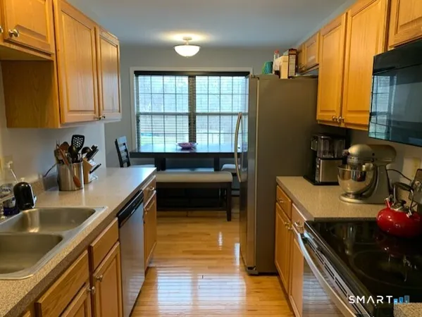 $2,350 | 19 Hawthorne Drive, Unit 188, New London, CT 06320