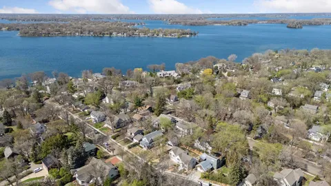 $1,400,000 | 183 Maple Street, Excelsior, MN 55331